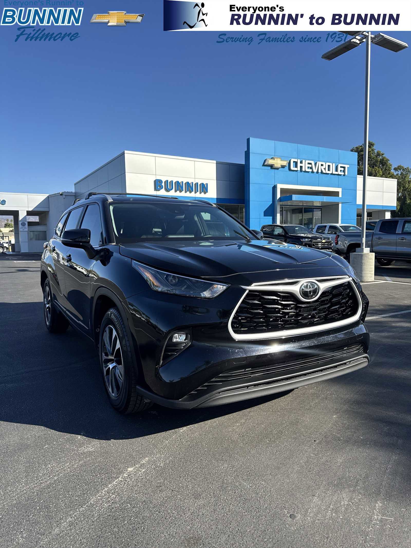 Used 2023 Toyota Highlander XLE image 1