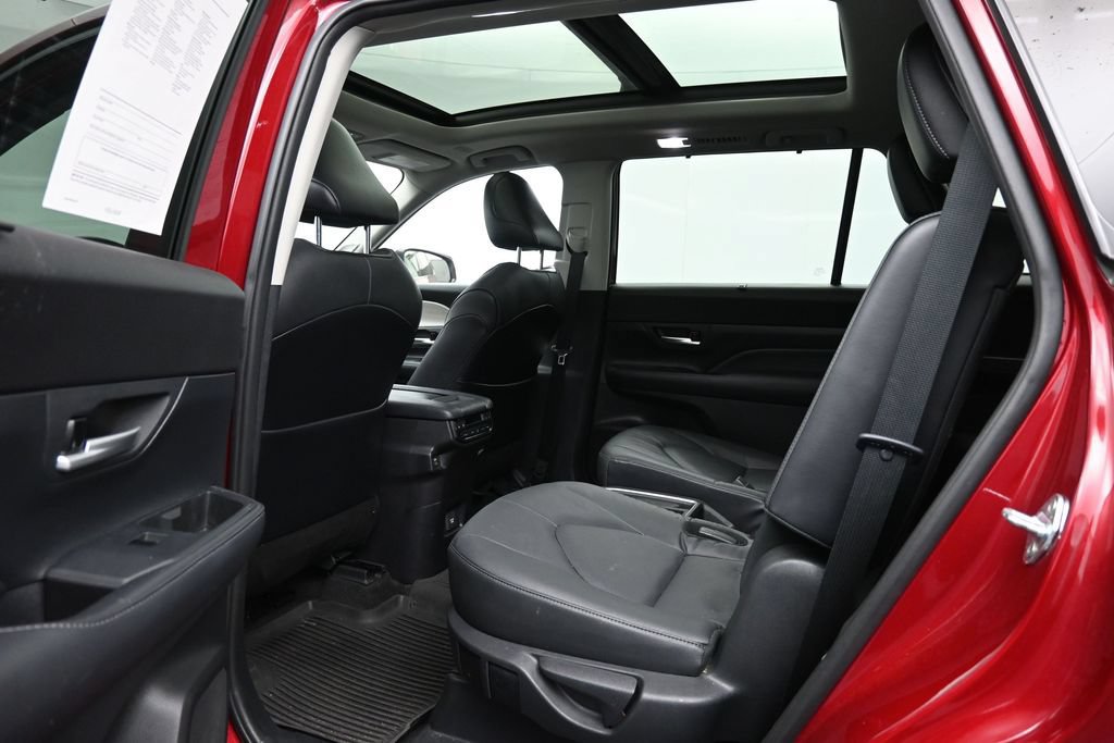 Used 2024 Toyota Grand Highlander AWD image 24