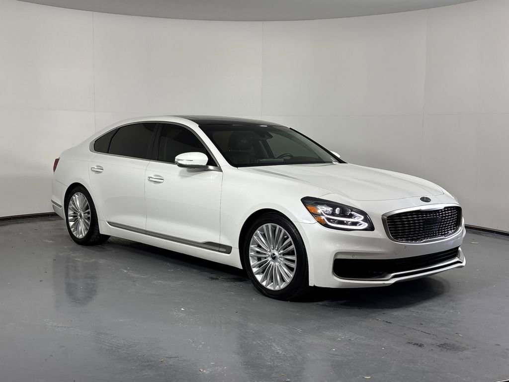Used 2019 Kia K900 Luxury w/ VIP Package image 2