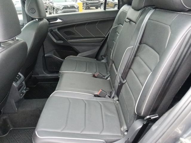 Used 2023 Volkswagen Tiguan SEL R-Line AWD/4WD image 28