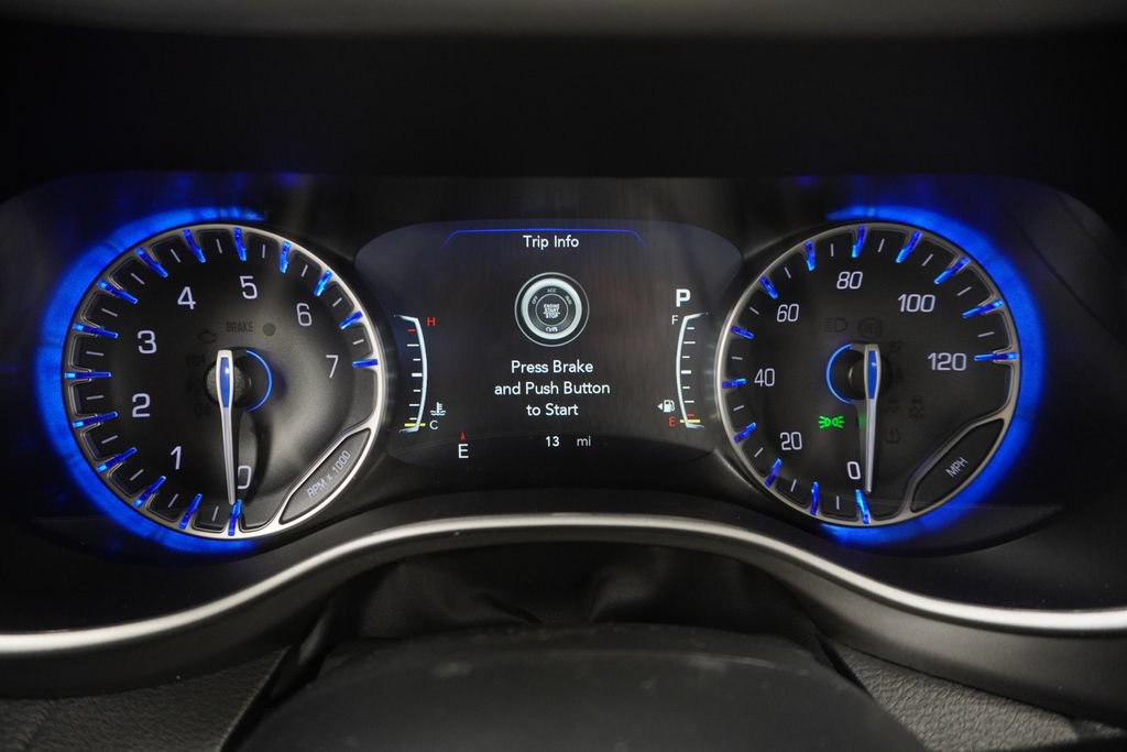 New 2027 Chrysler Pacifica Limited AWD/4WD image 23