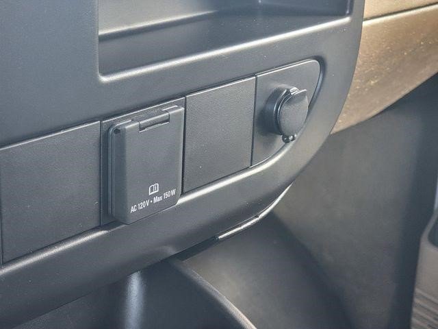 Certified 2025 Chevrolet Express 2500 Extended w/ Driver Convenience Package image 25