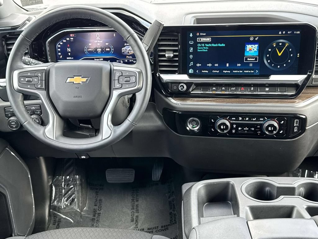 Used 2024 Chevrolet Silverado 1500 LT AWD/4WD image 7