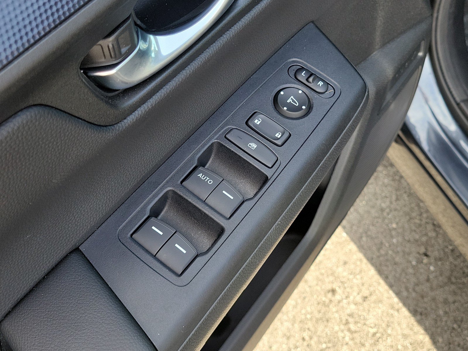 Used 2026 Honda CR-V LX image 14