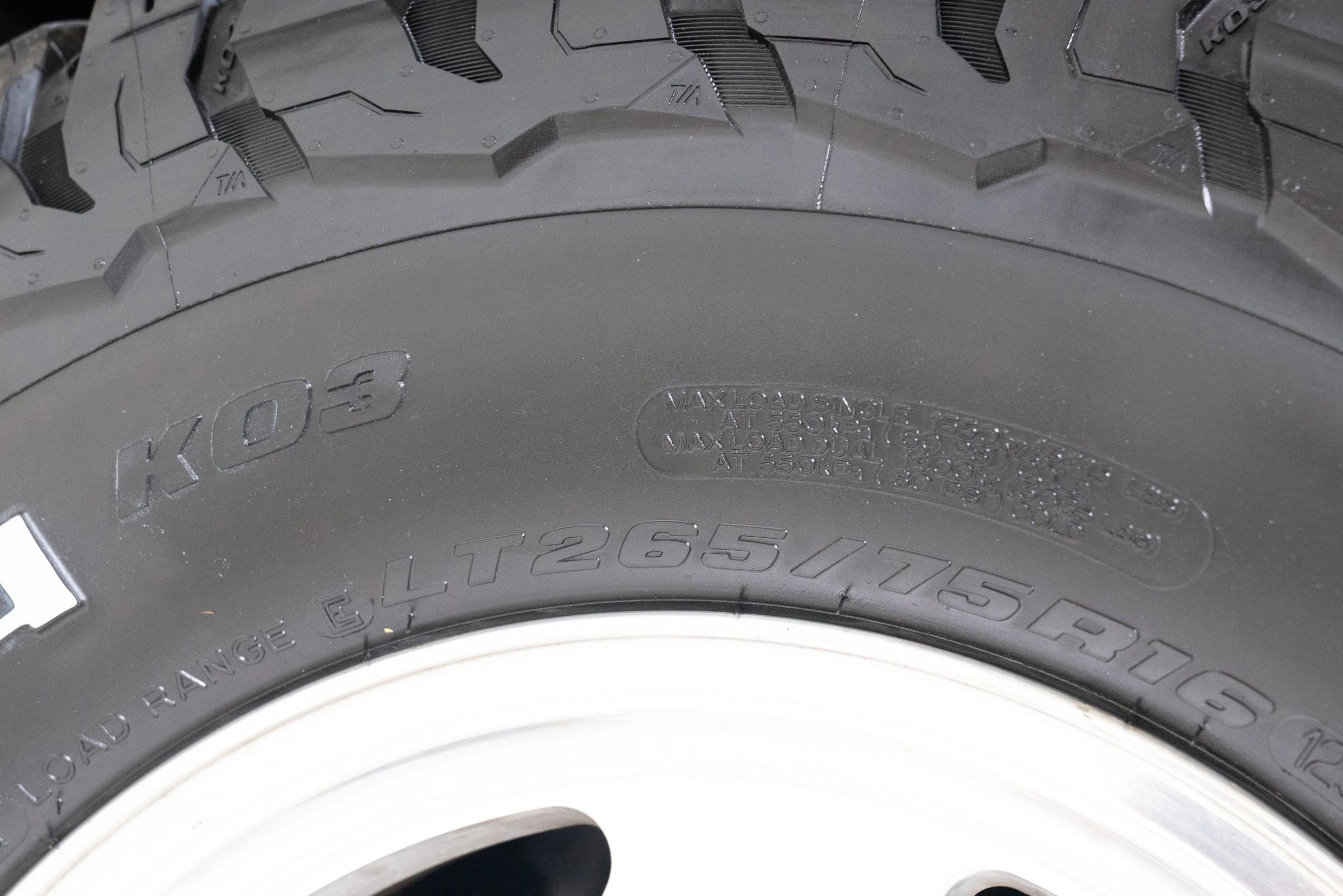 Used 2000 Chevrolet Tahoe Z71 w/ Comfort & Security Pkg AWD/4WD image 86