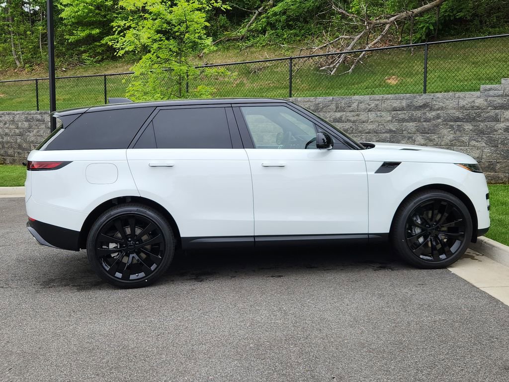 New 2026 Land Rover Range Rover Sport SE AWD/4WD image 11