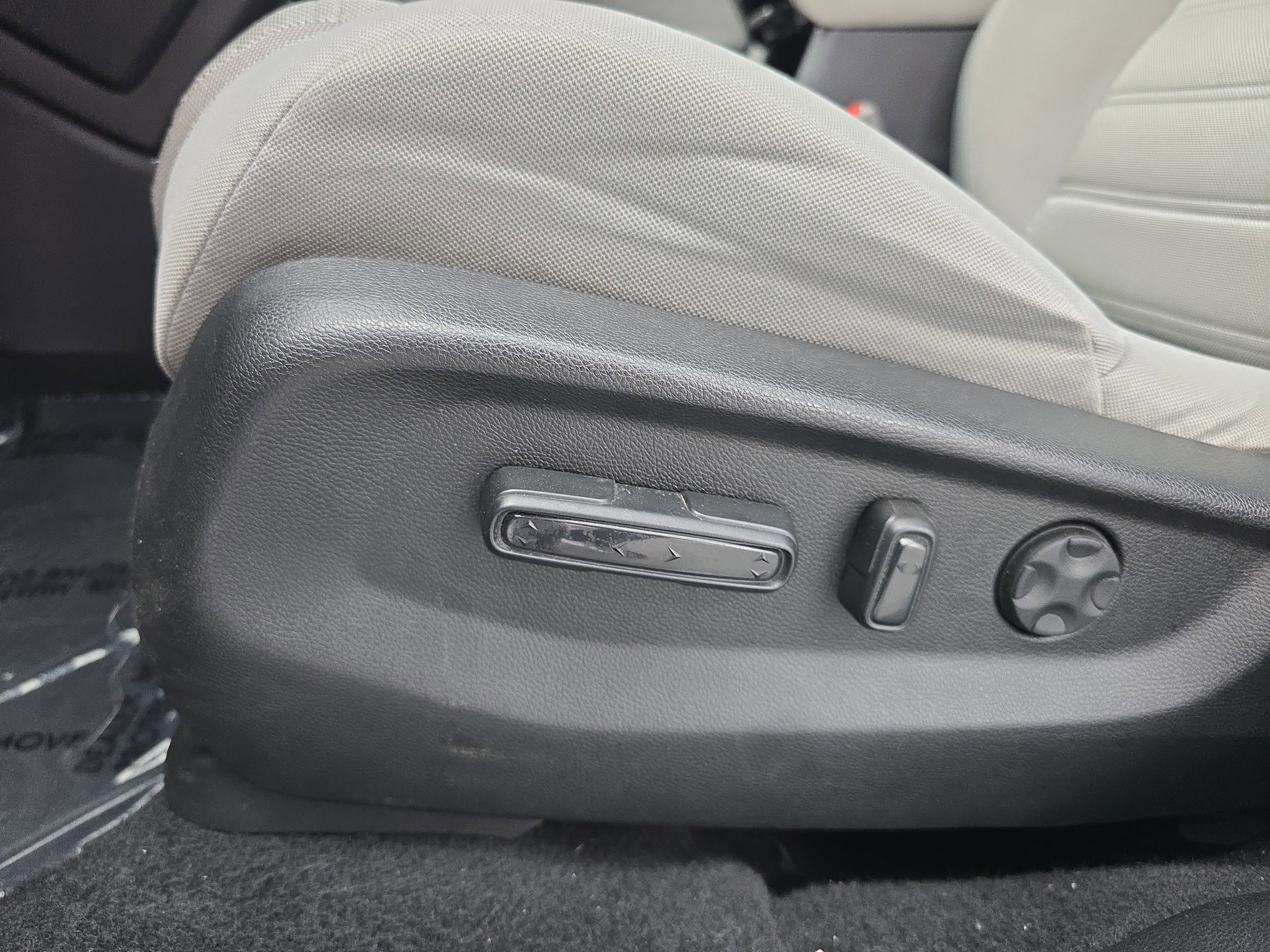 Used 2019 Honda CR-V EX image 28