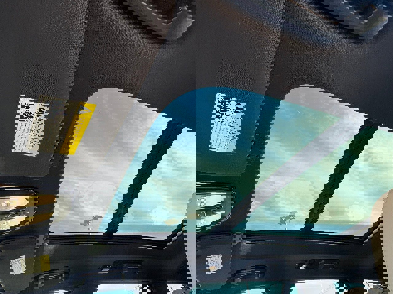 New 2025 Volvo XC90 T8 Plus w/ Protection Package Premier image 20