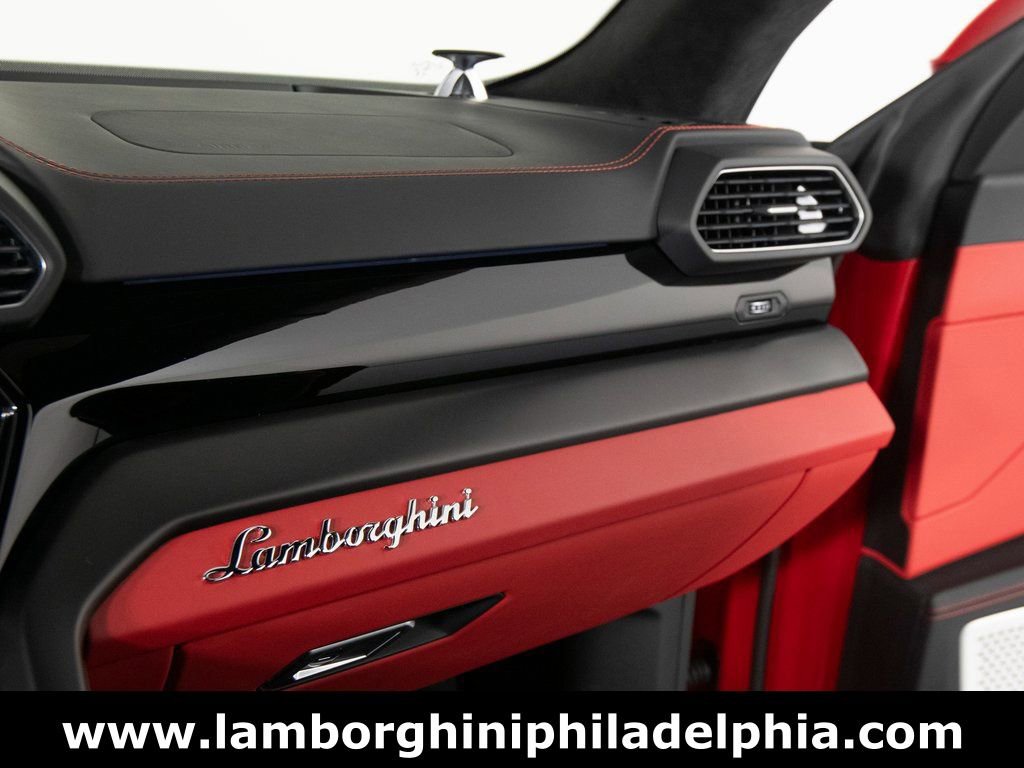 Used 2024 Lamborghini Urus S image 28