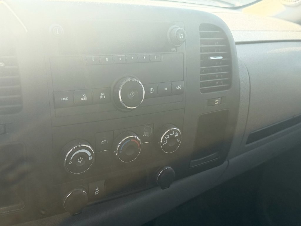 Used 2012 Chevrolet Silverado 1500 W/T RWD image 12