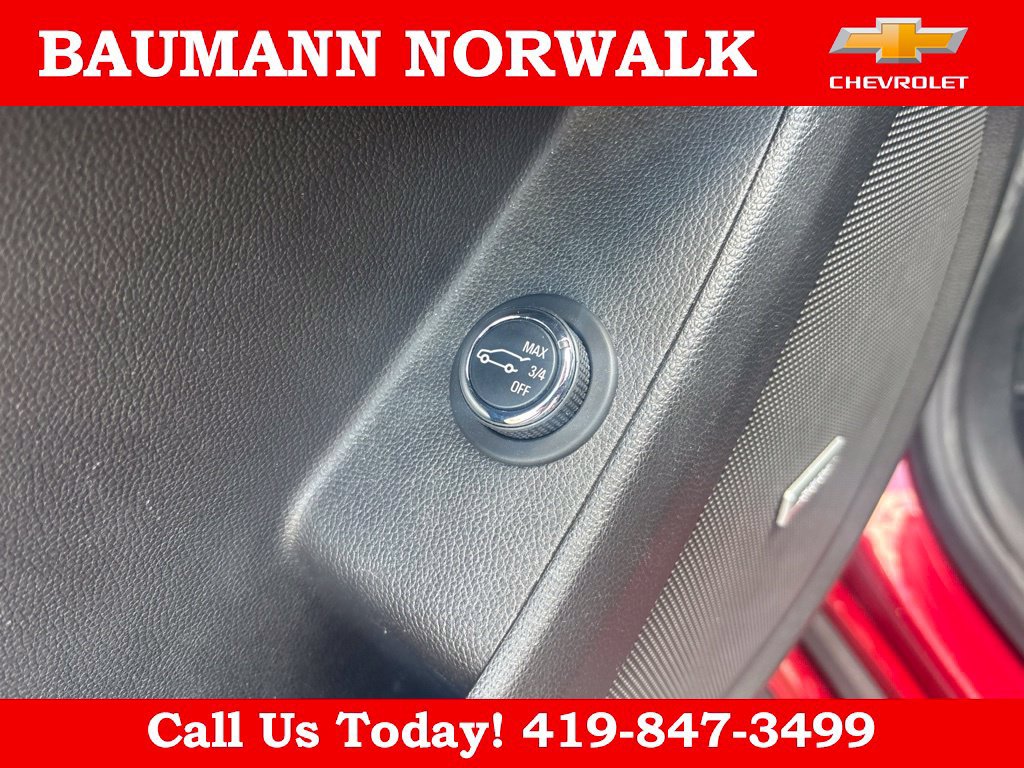 Used 2018 Chevrolet Traverse Premier w/ LPO, 'HIT The Road' Package AWD/4WD image 15