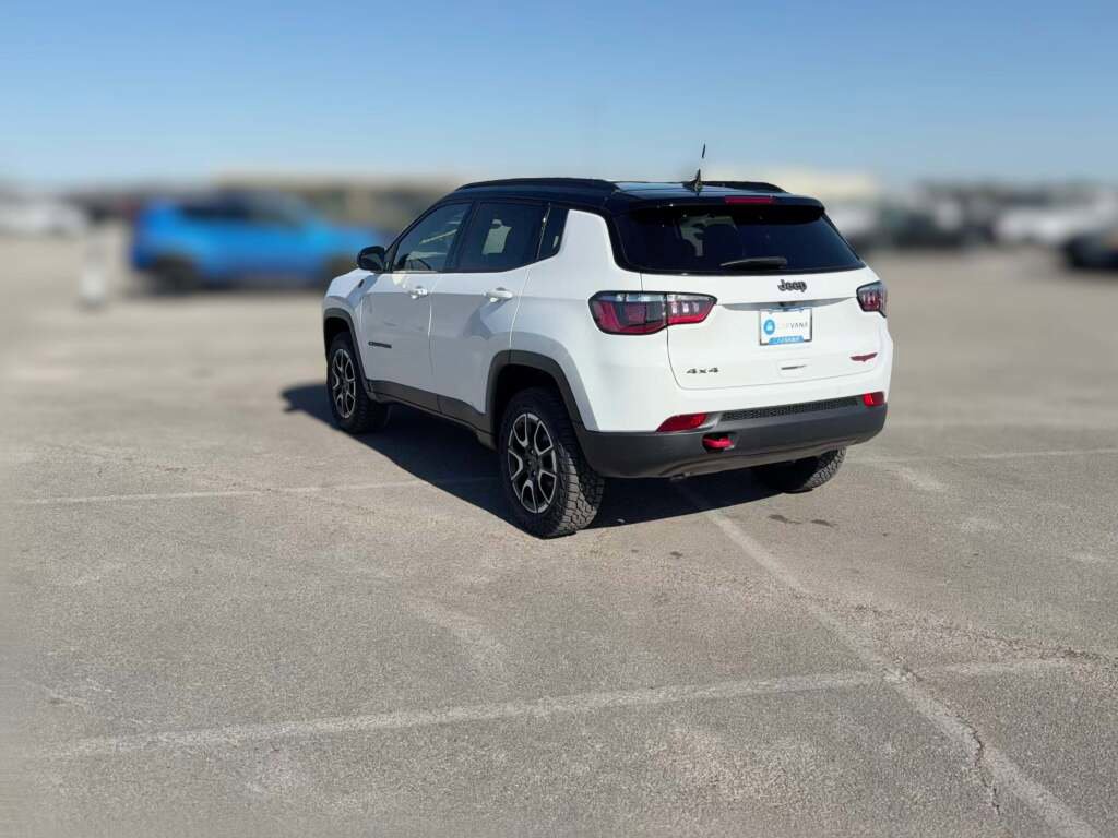 New 2026 Jeep Compass Trailhawk image 8