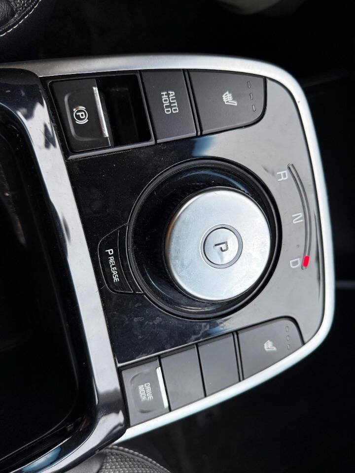 Used 2022 Kia Niro EX FWD image 15