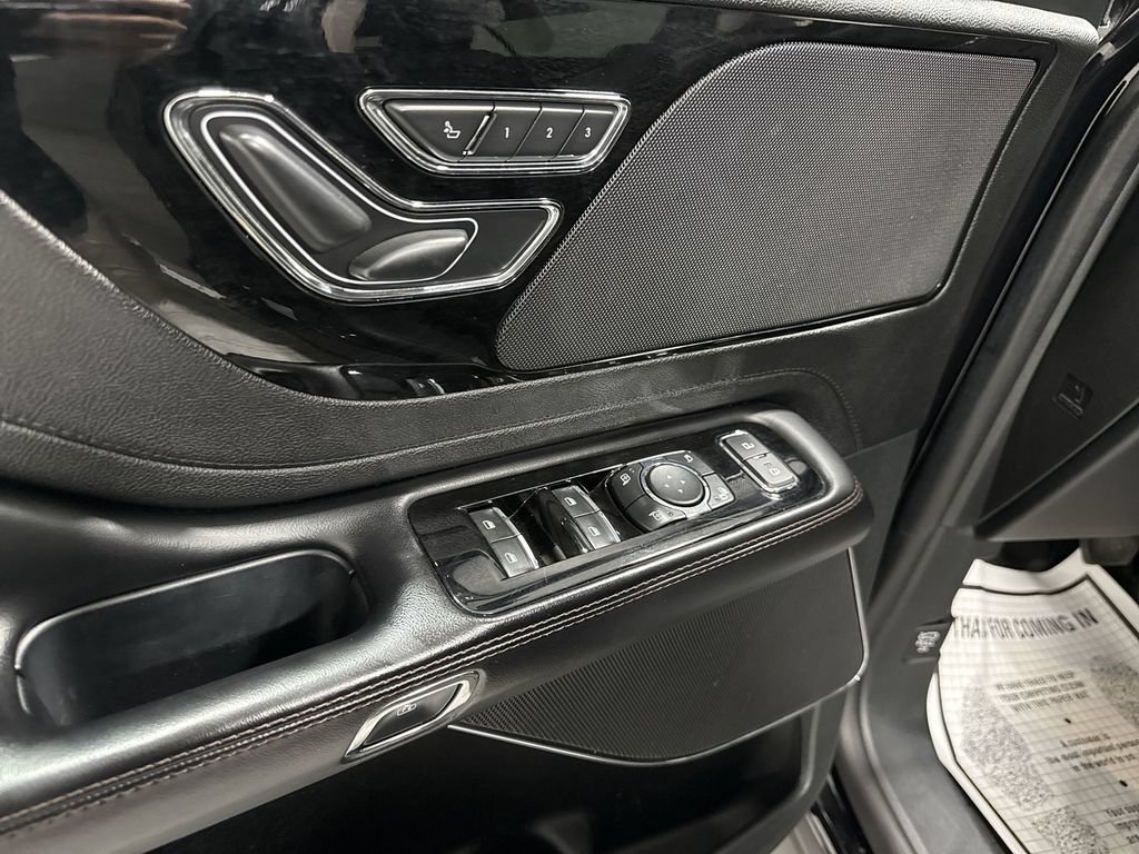 Used 2023 Lincoln Aviator AWD image 24