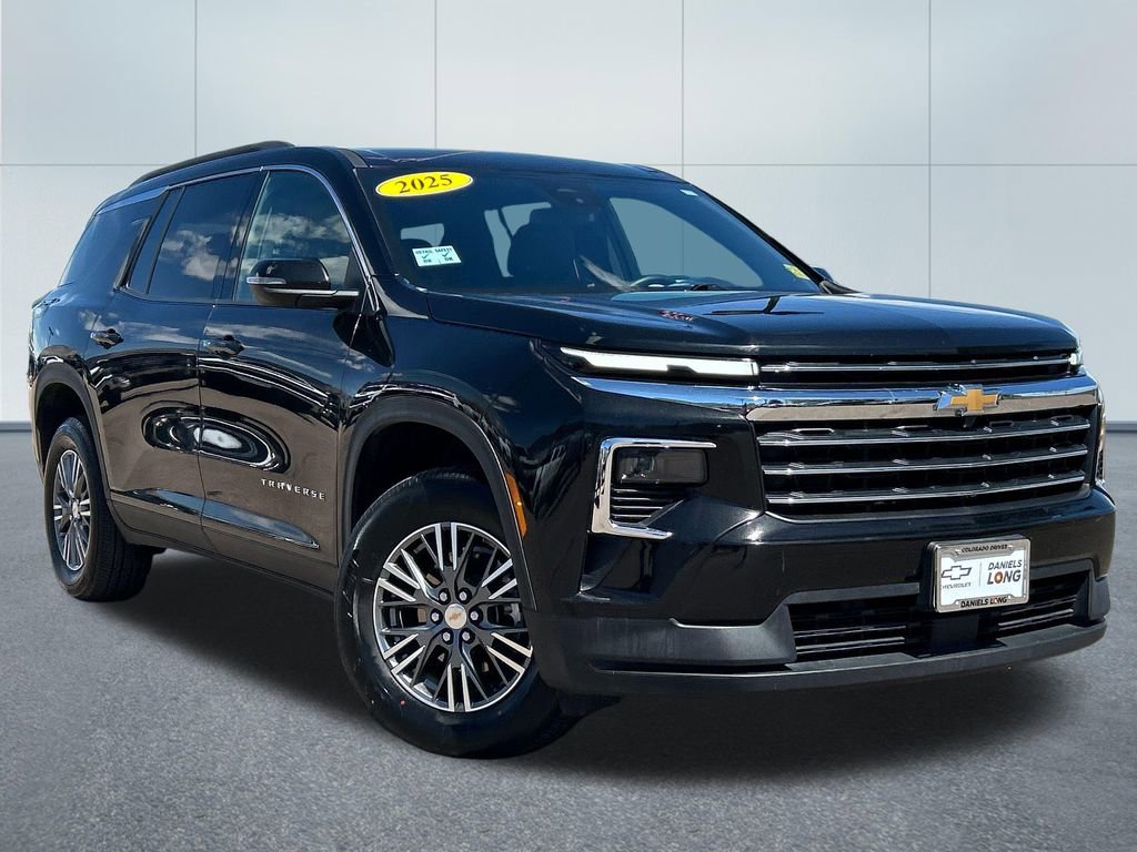 Used 2025 Chevrolet Traverse LT AWD/4WD image 34