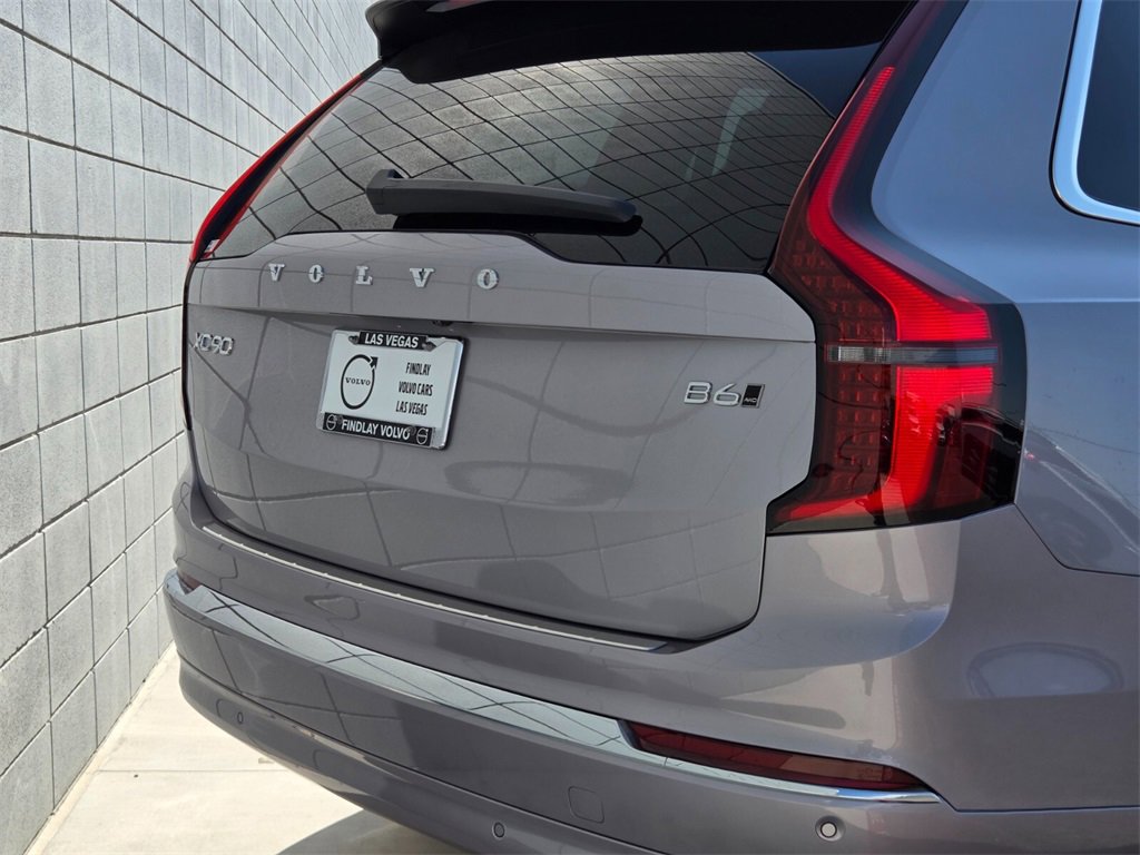New 2026 Volvo XC90 B6 Plus w/ Protection Package Premier image 8
