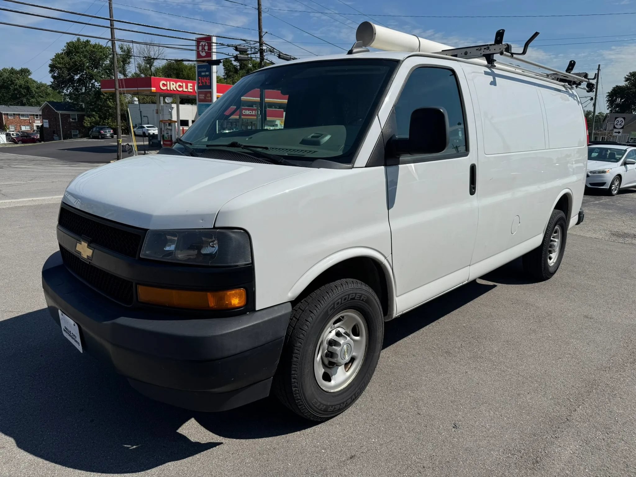 Used 2020 Chevrolet Express 2500 w/ Safety Package RWD image 4