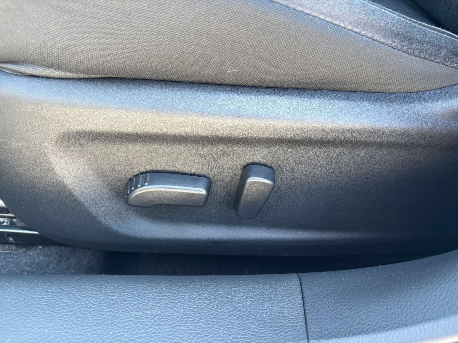 Used 2025 Nissan Altima 2.5 SV FWD image 18