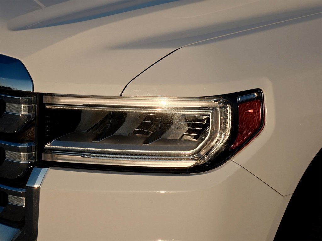 Used 2023 GMC Acadia SLT image 3