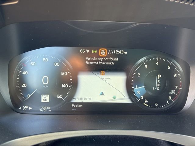 Used 2018 Volvo S90 T5 Momentum w/ Convenience Package image 16