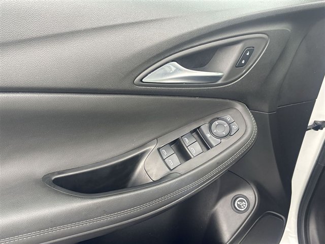 Certified 2024 Buick Encore GX Preferred w/ Comfort Package FWD image 22