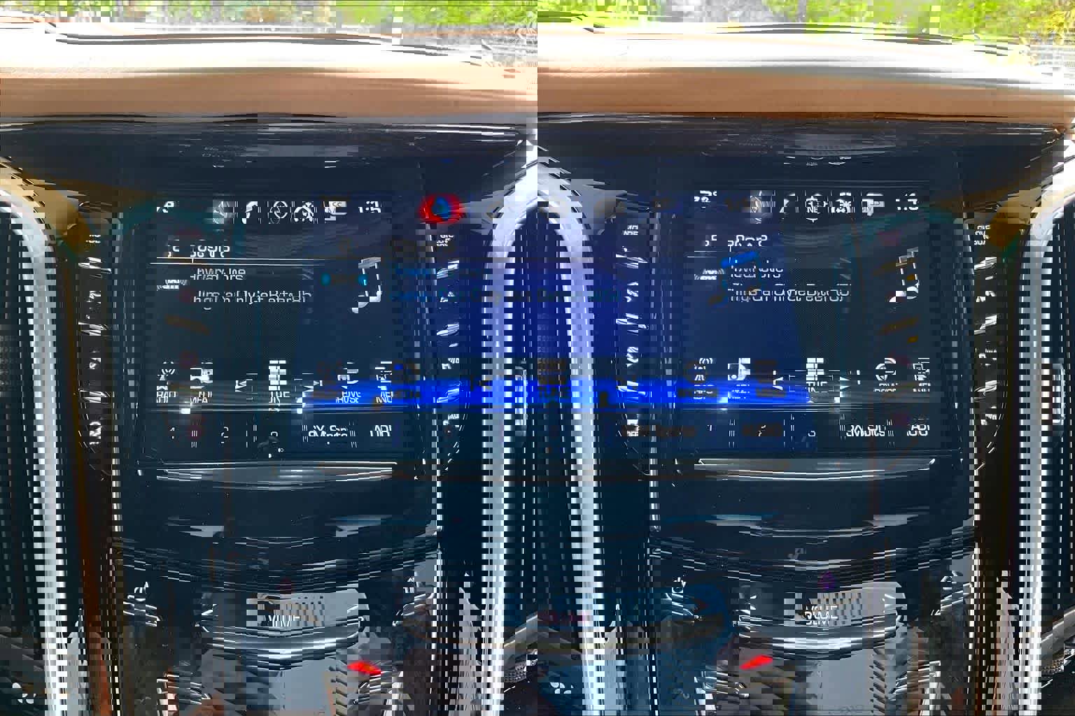 Used 2020 Cadillac Escalade Platinum AWD/4WD image 31