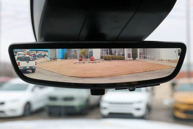 Used 2023 GMC Sierra 1500 Denali Ultimate image 33