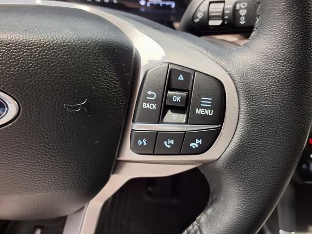 Used 2023 Ford Explorer Limited w/ Limited Technology Package RWD image 9
