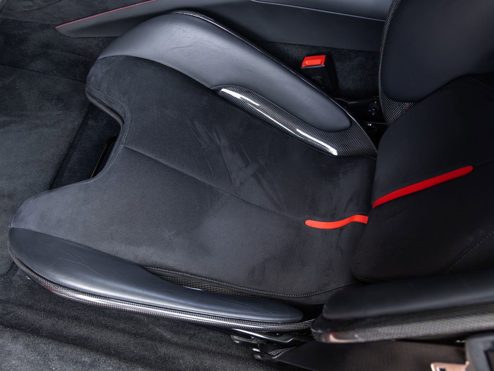 Used 2021 Ferrari SF90 Stradale image 33