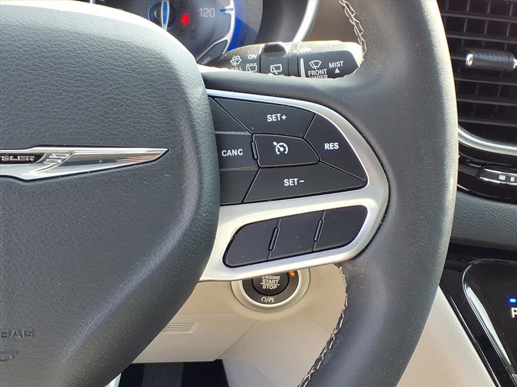 Used 2023 Chrysler Voyager LX image 19