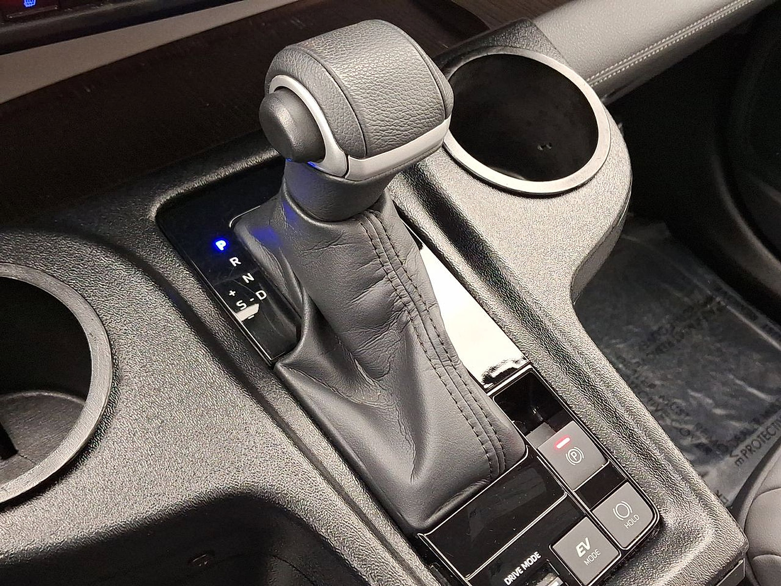 Used 2022 Toyota Sienna XLE image 18