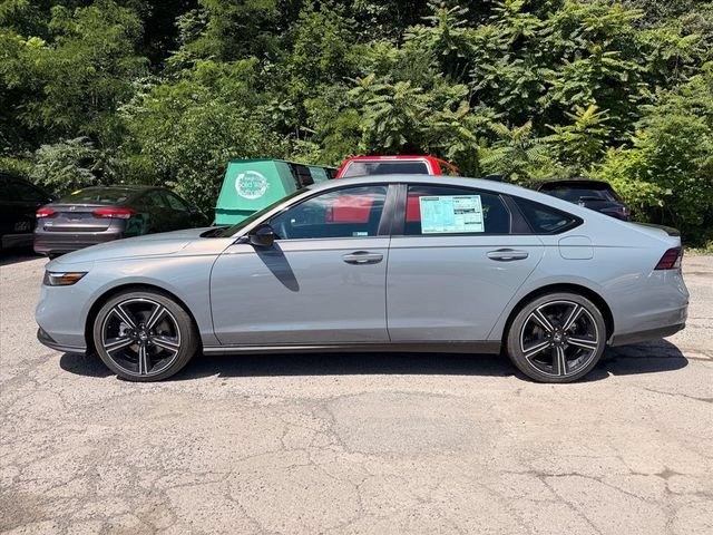 Used 2017 Honda Civic Touring image 2