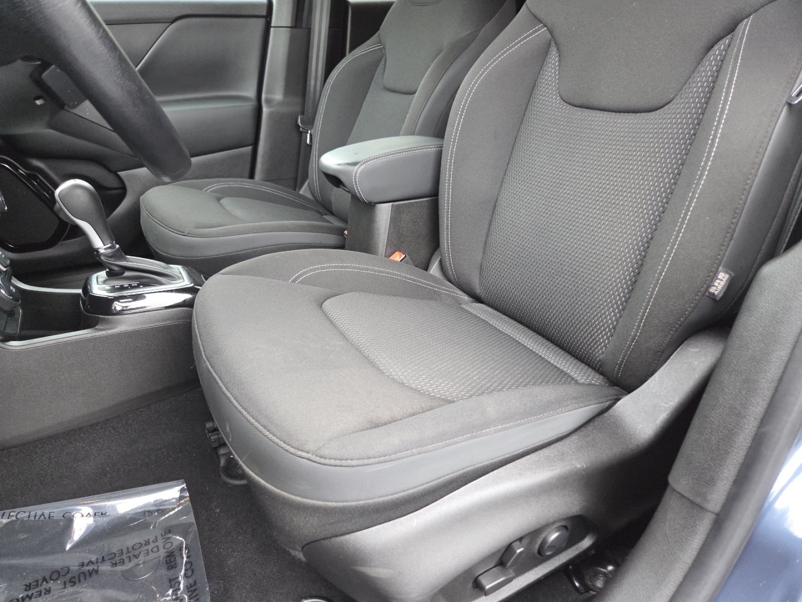 Used 2022 Jeep Renegade Altitude w/ Convenience Group AWD/4WD image 27