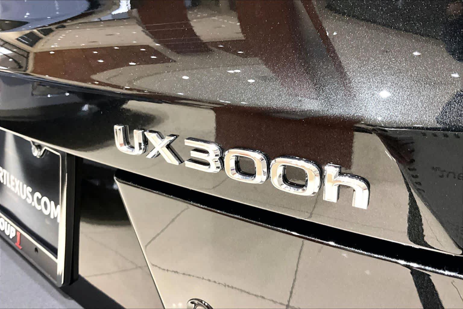 New 2026 Lexus UX 300h FWD w/ Accessory Package (Z1) image 8