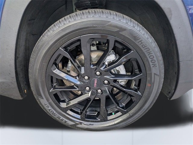 Used 2023 GMC Terrain SLE w/ Driver Convenience Package image 11