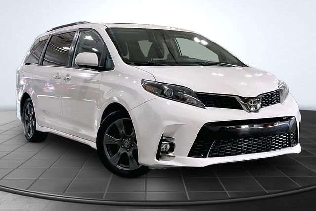 Used 2020 Toyota Sienna SE w/ SE Preferred Package FWD image 12