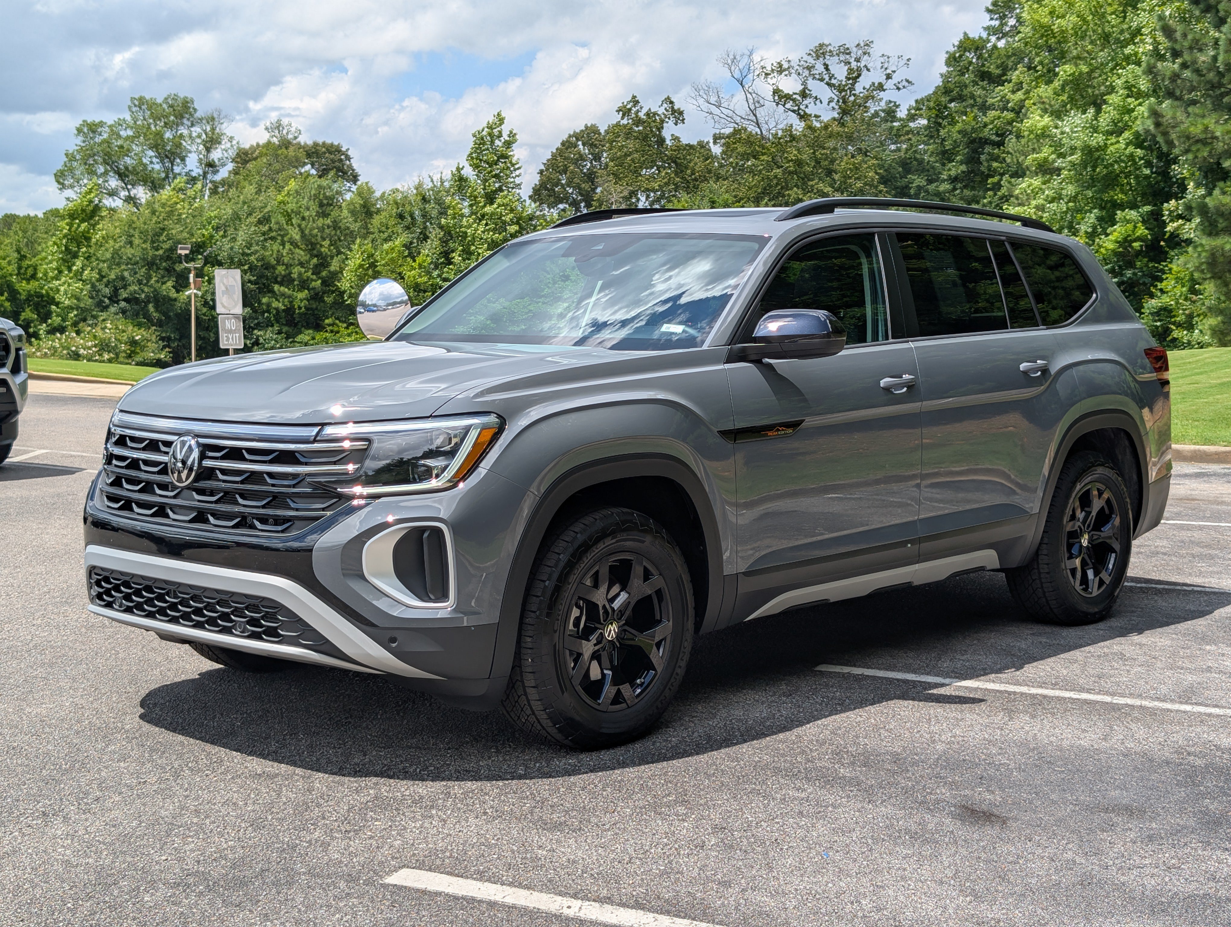 Used 2026 Volkswagen Atlas Peak Edition AWD/4WD image 6