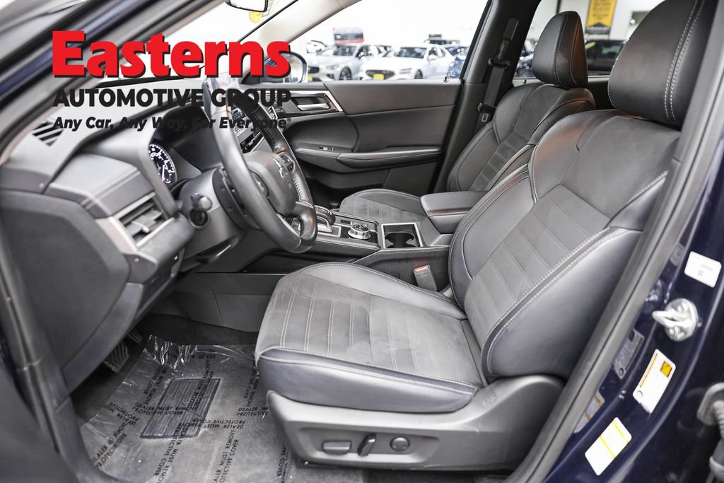 Used 2024 Mitsubishi Outlander SE FWD image 15
