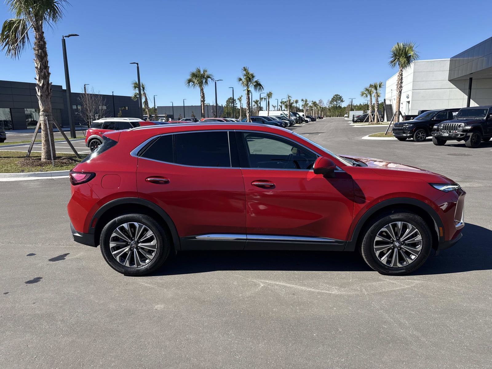 Used 2025 Buick Envision Preferred image 2