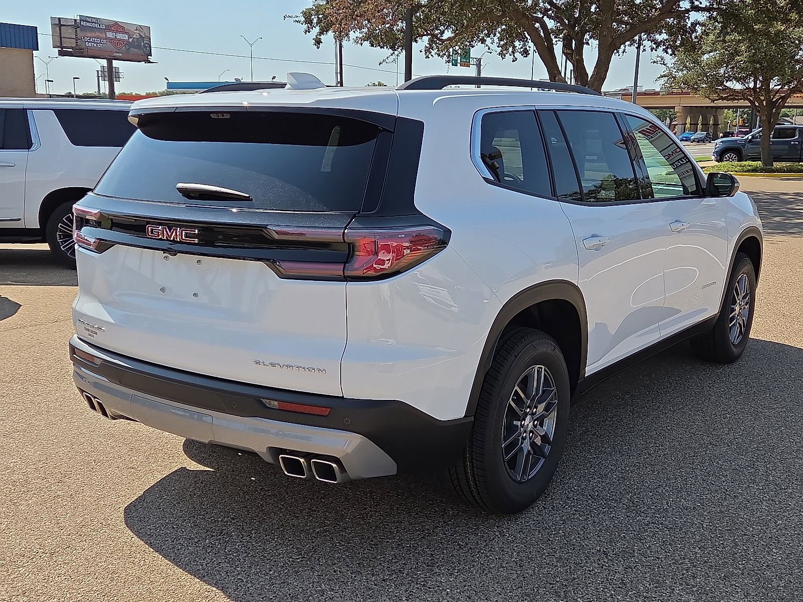 New 2026 GMC Acadia Elevation image 4