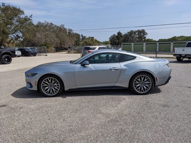 Used 2025 Ford Mustang Premium image 7