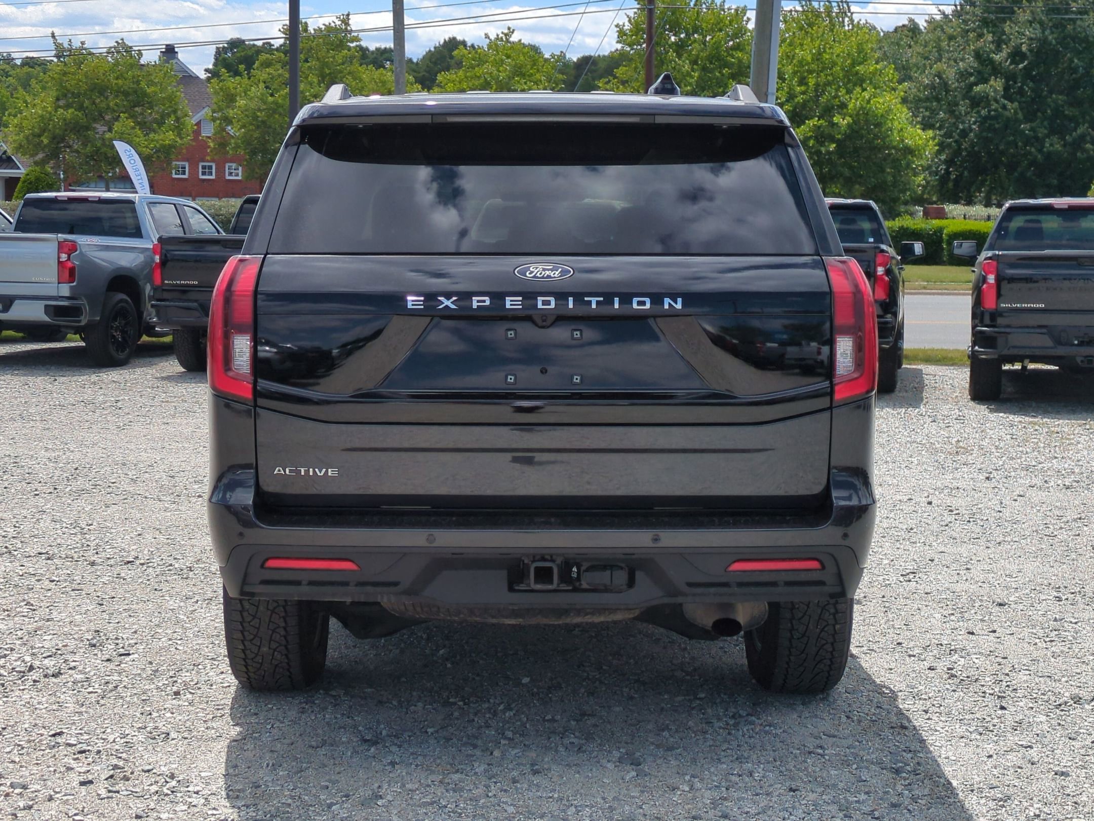 Used 2025 Ford Expedition Active AWD/4WD image 9