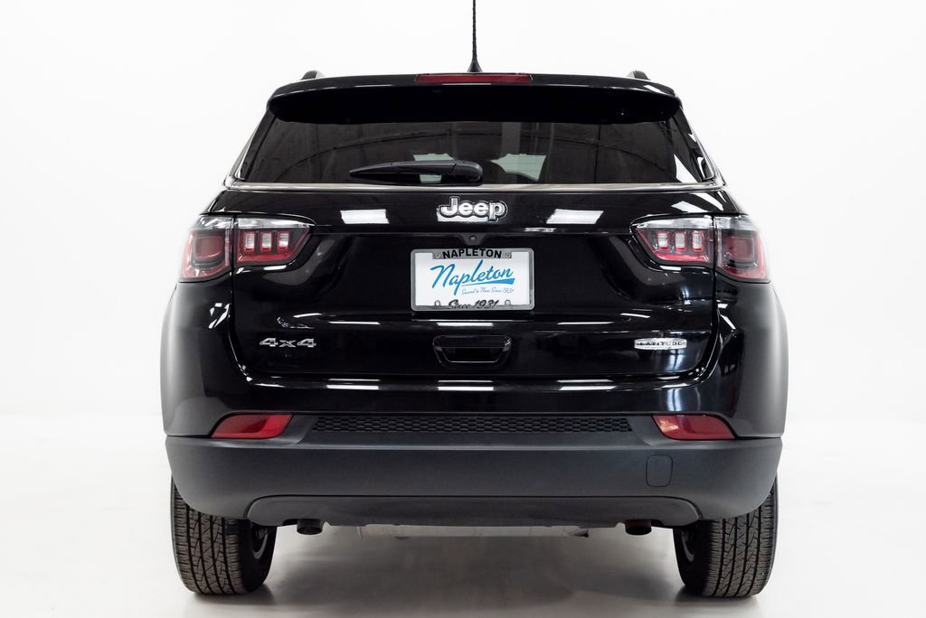 Used 2023 Jeep Compass Latitude image 30