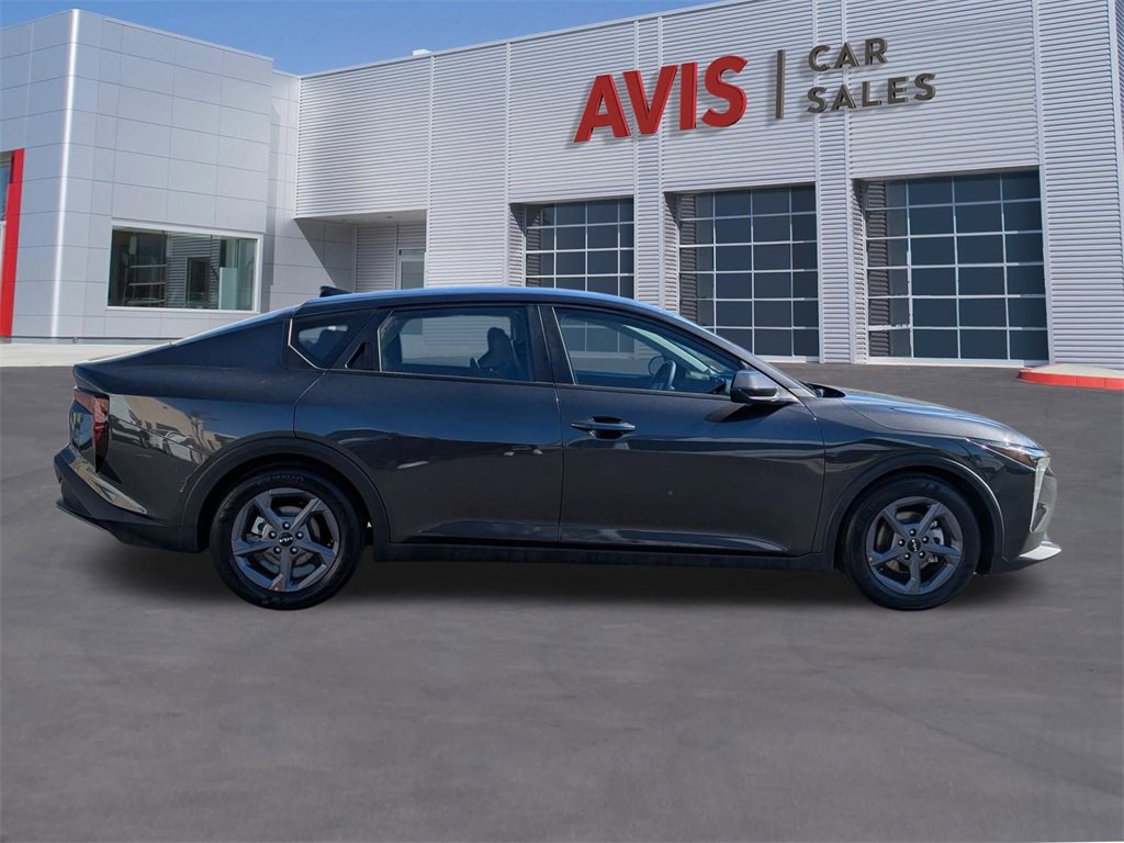 Used 2025 Kia K4 LXS image 5