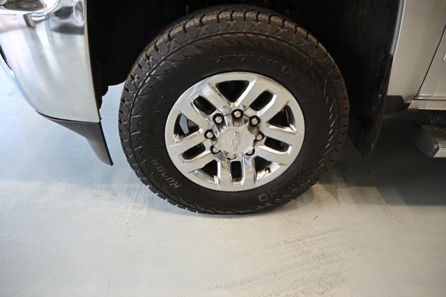 Used 2015 Chevrolet Silverado 2500 LT w/ LT Convenience Package AWD/4WD image 28