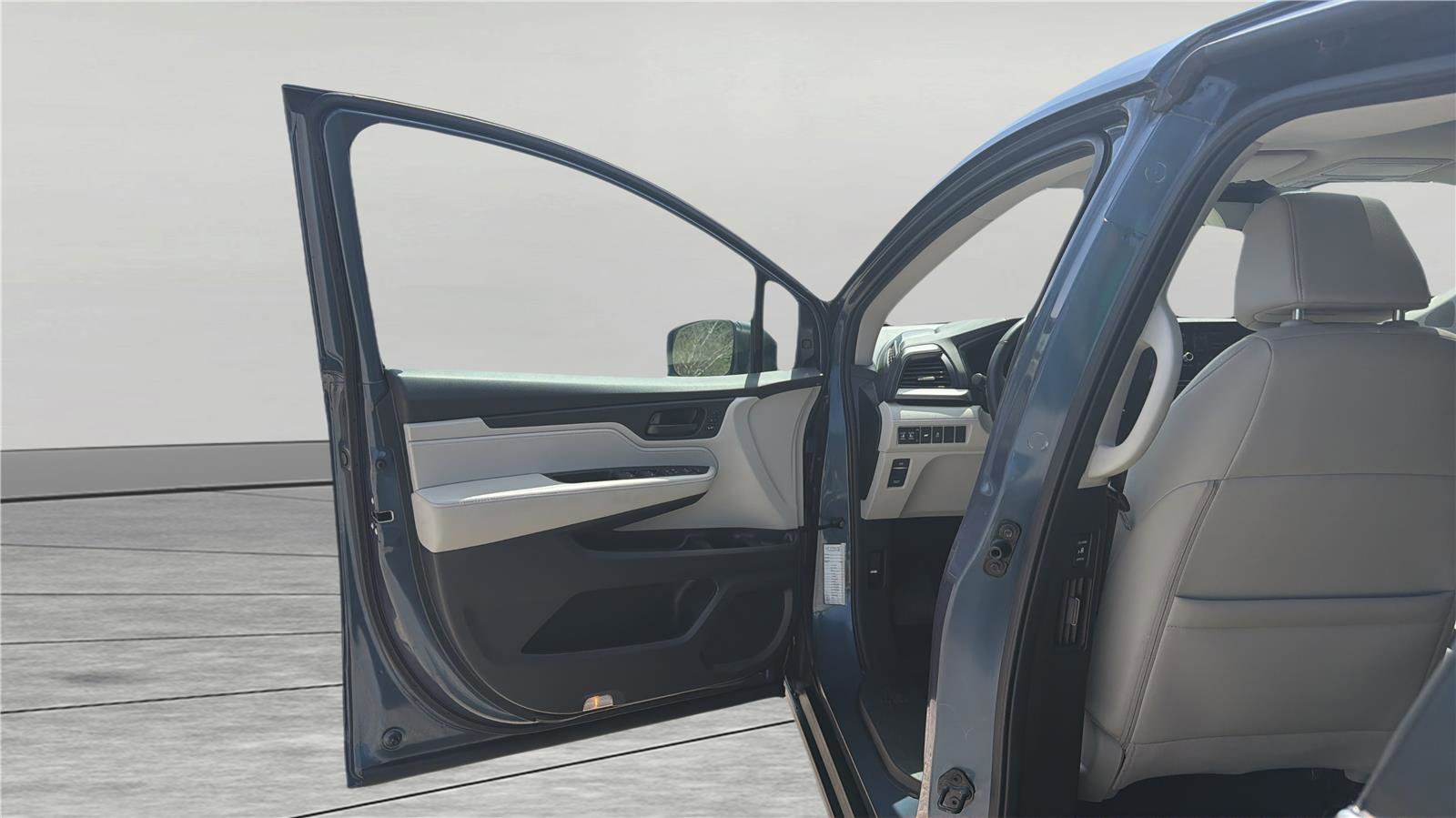 Used 2025 Honda Odyssey EX-L image 26