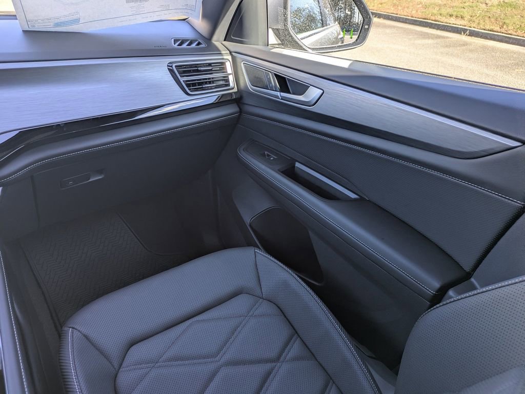 New 2026 Volkswagen Atlas Cross Sport SE image 17