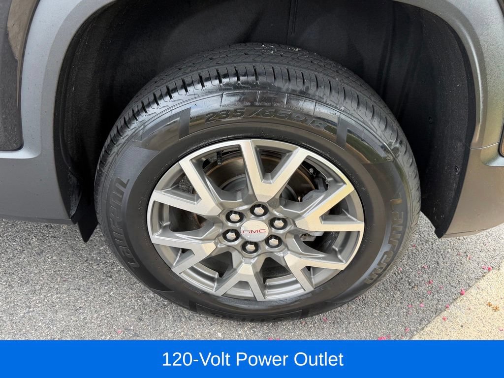 Used 2023 GMC Acadia SLE w/ Driver Convenience Package FWD image 14