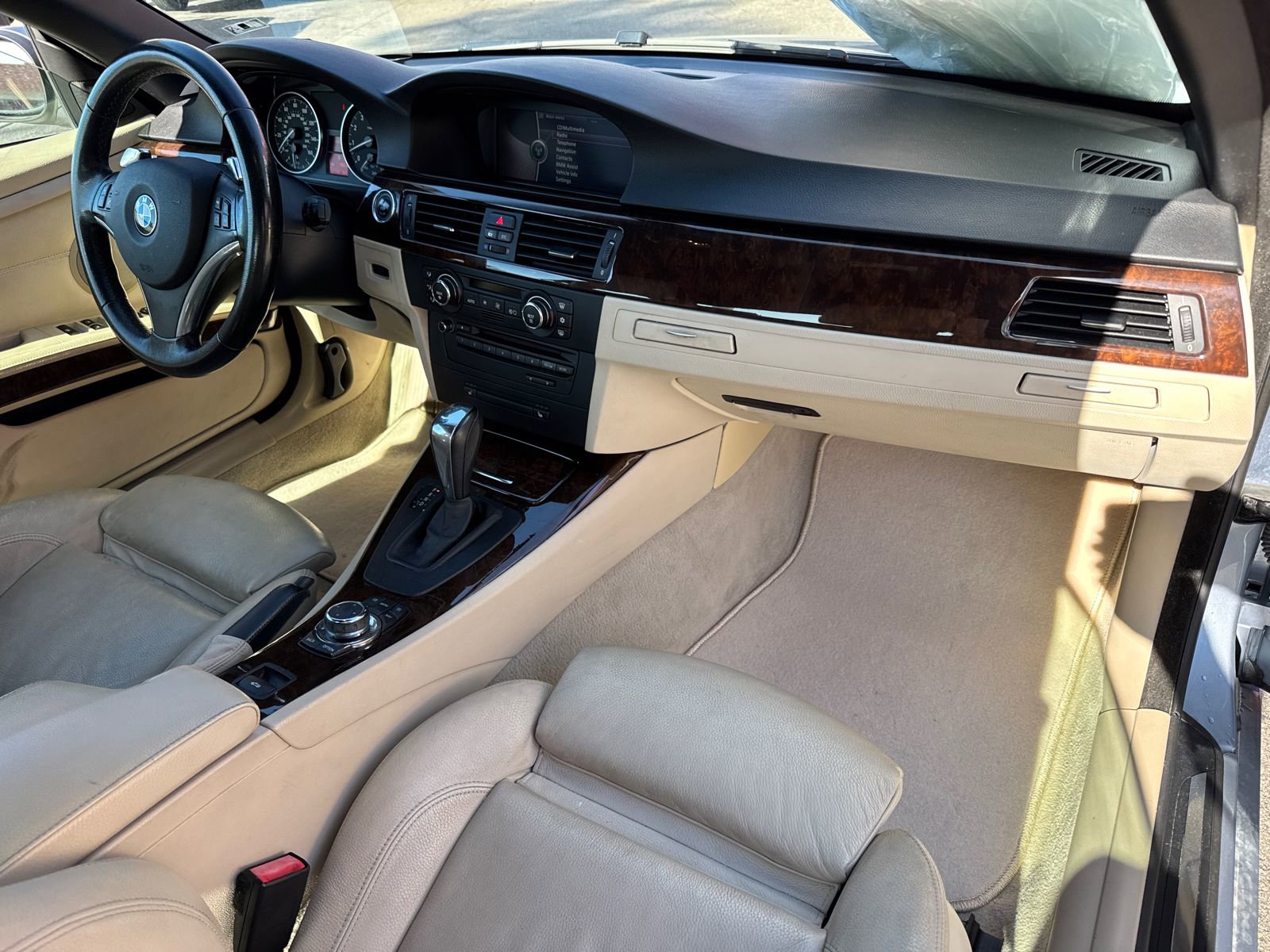 Used 2009 BMW 328i Convertible image 12