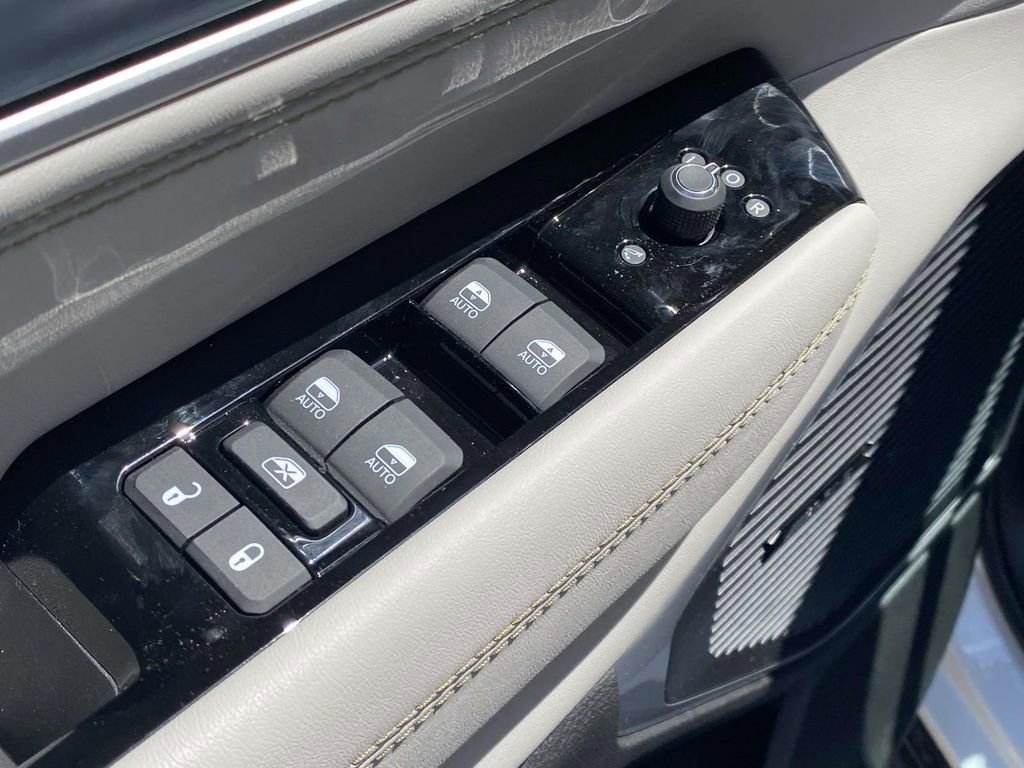 New 2026 Jeep Grand Wagoneer 2WD image 13